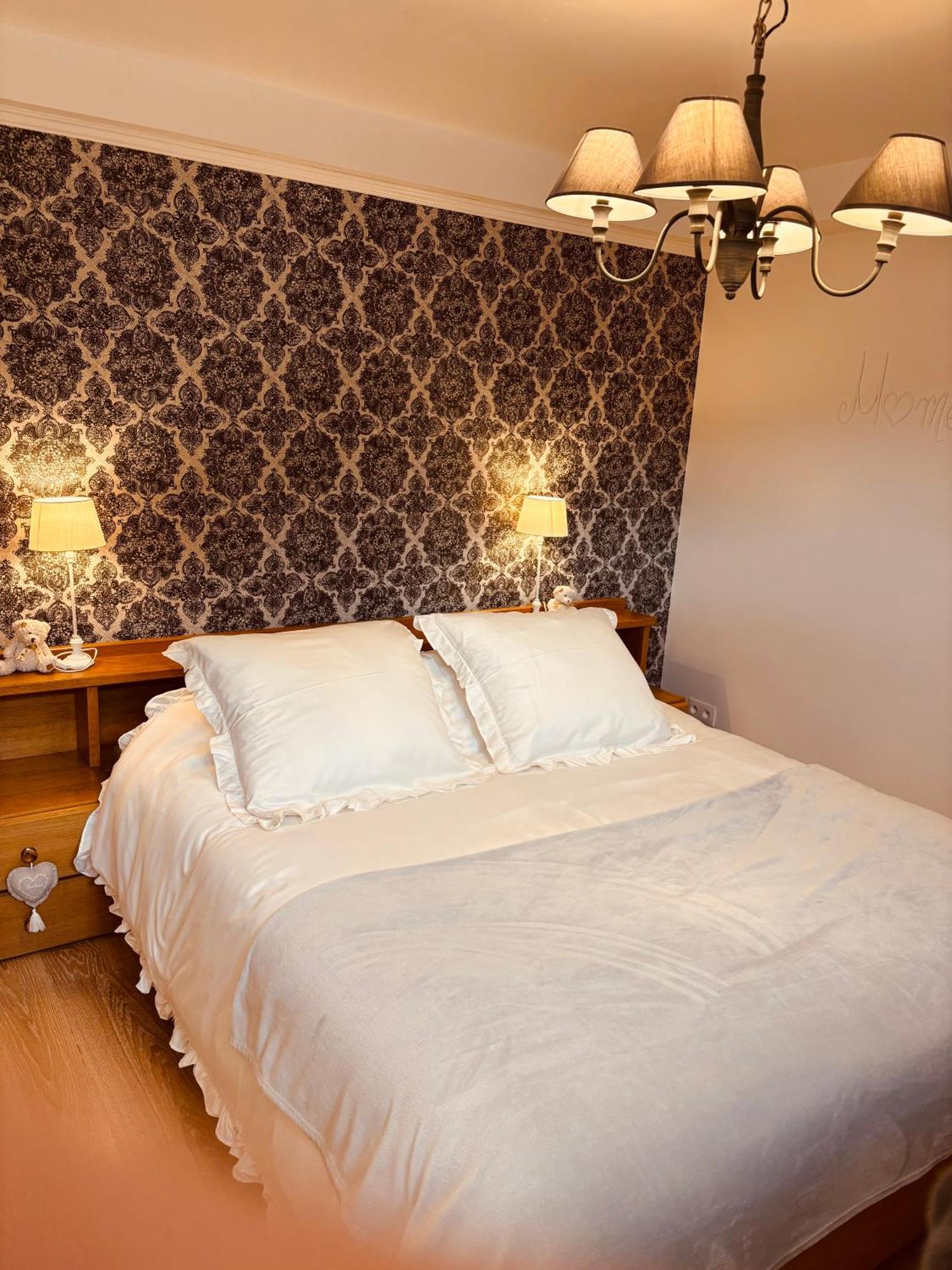 Au Refuge Du Speleo Bed & Breakfast Hotton Ngoại thất bức ảnh